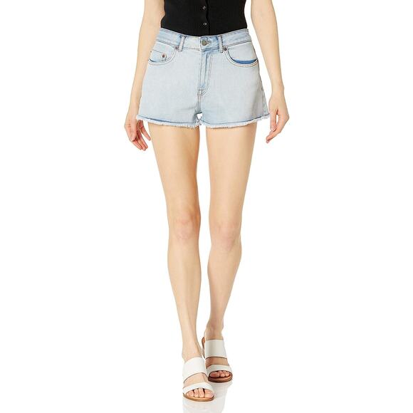 Roxy Women's Denim Shorts, NWT, size 24, Retail $50 - Picture 1 of 2